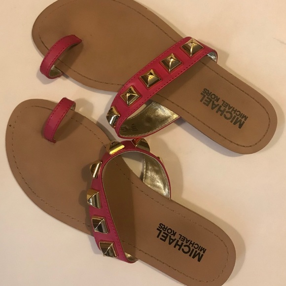 Michael Kors girls Zen sandal in fuchsia - Picture 1 of 3